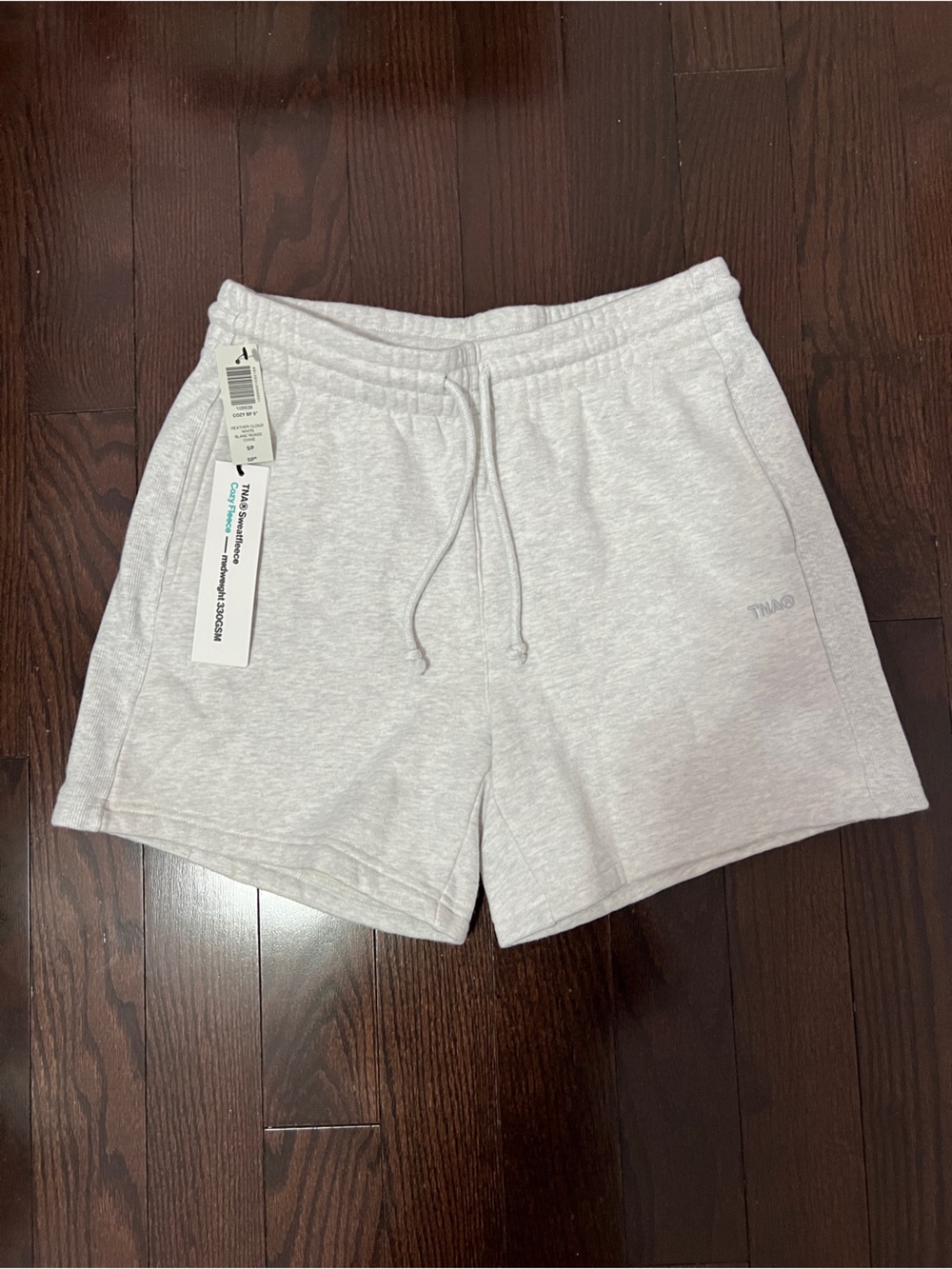 TNA Cozy Sweatfleece Boyfriend Fit 5” Short - Heather Cloud White